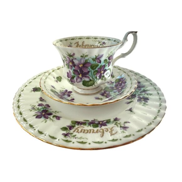 Royal Albert "February" Violet Teacup & Saucer Set - Picture 2 of 8